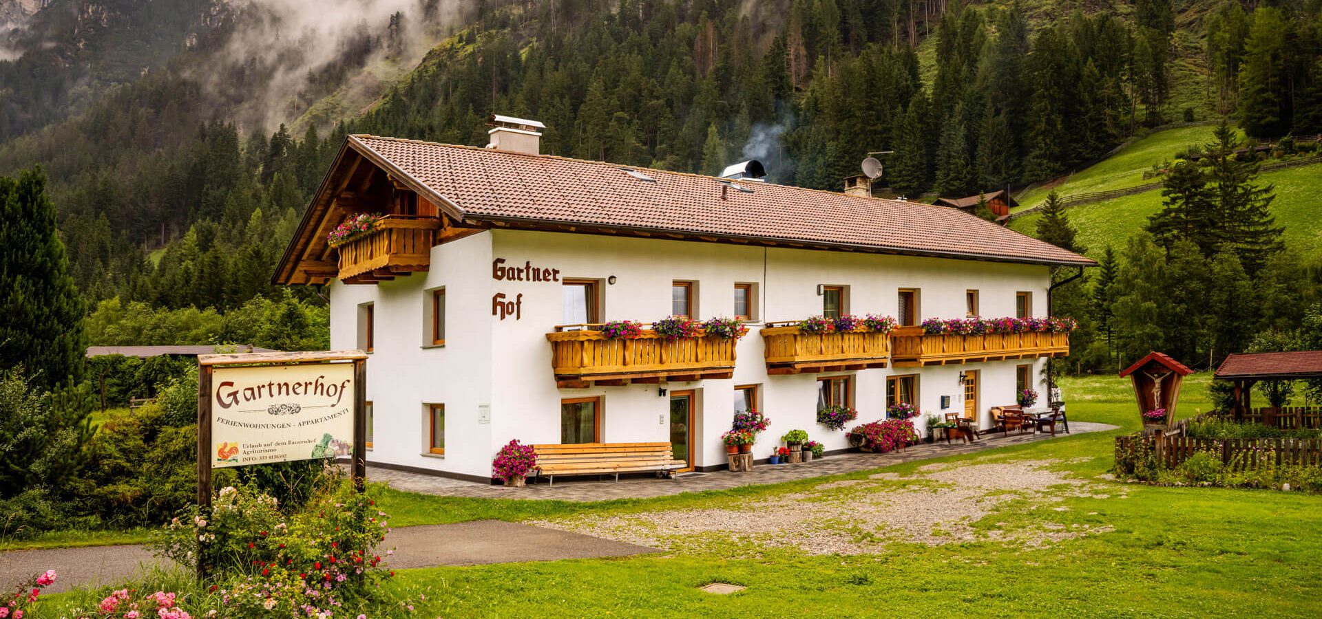 urlaub am gartnerhof in suedtirol in den dolomiten italien ferienwohnungen