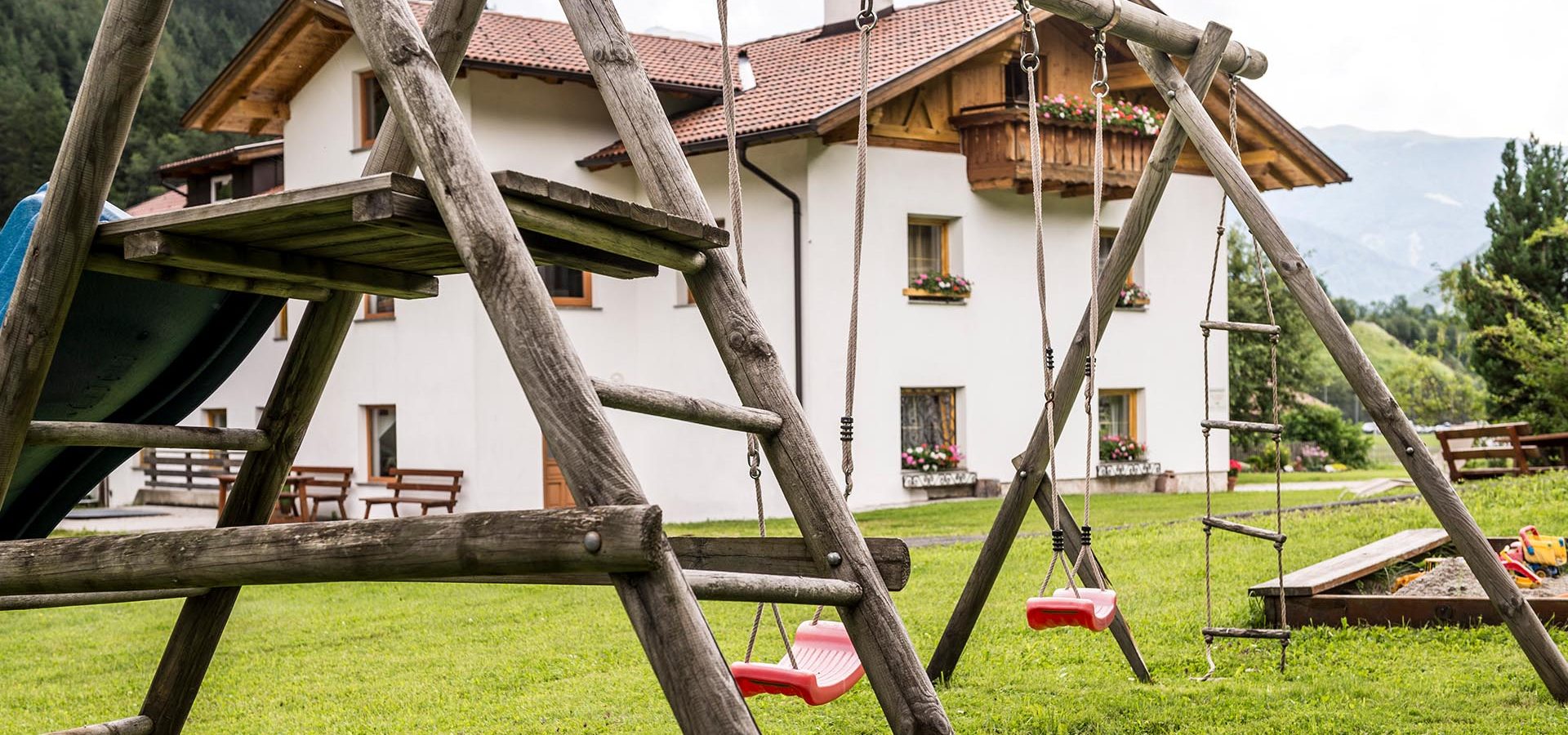 urlaub am gartnerhof in suedtirol in den dolomiten italien ferienwohnungen 4